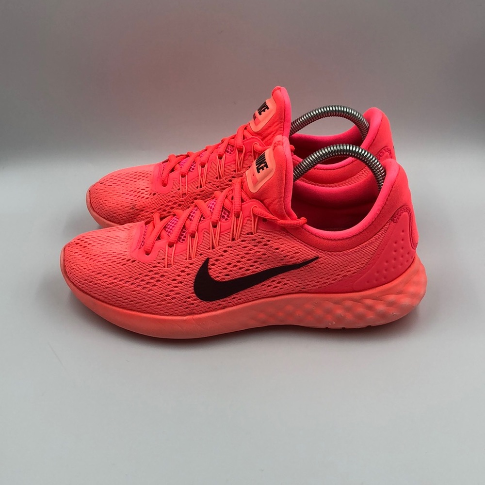 Nike Lunar Skyelux Hot Punch Shoes, Women’s sz 9
